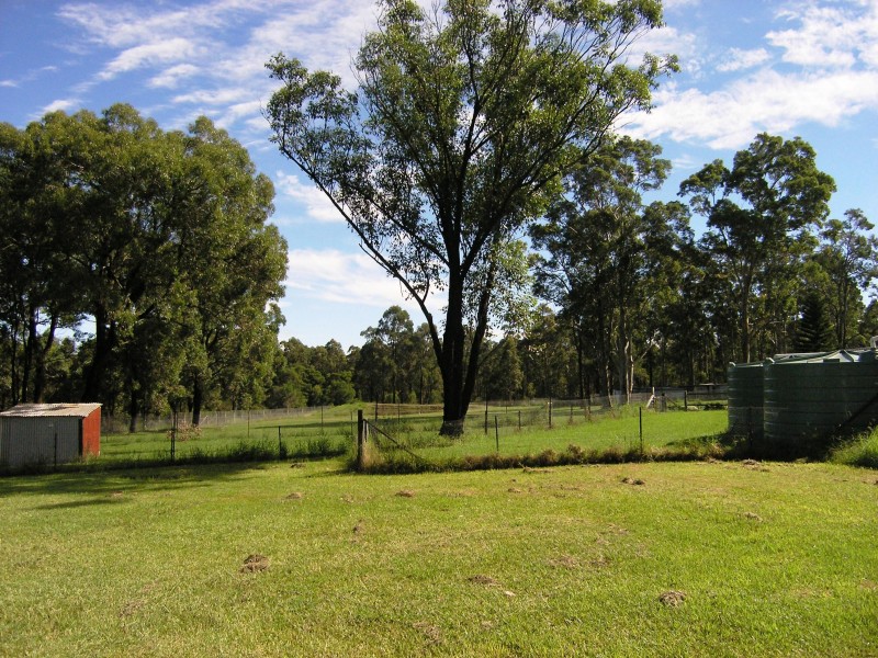 21 Forest Road, Falls Creek NSW 2540