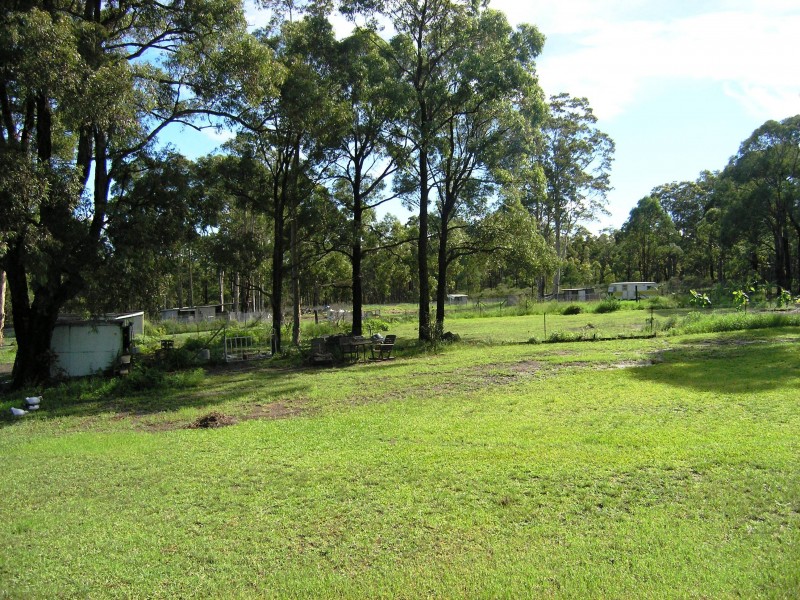 21 Forest Road, Falls Creek NSW 2540