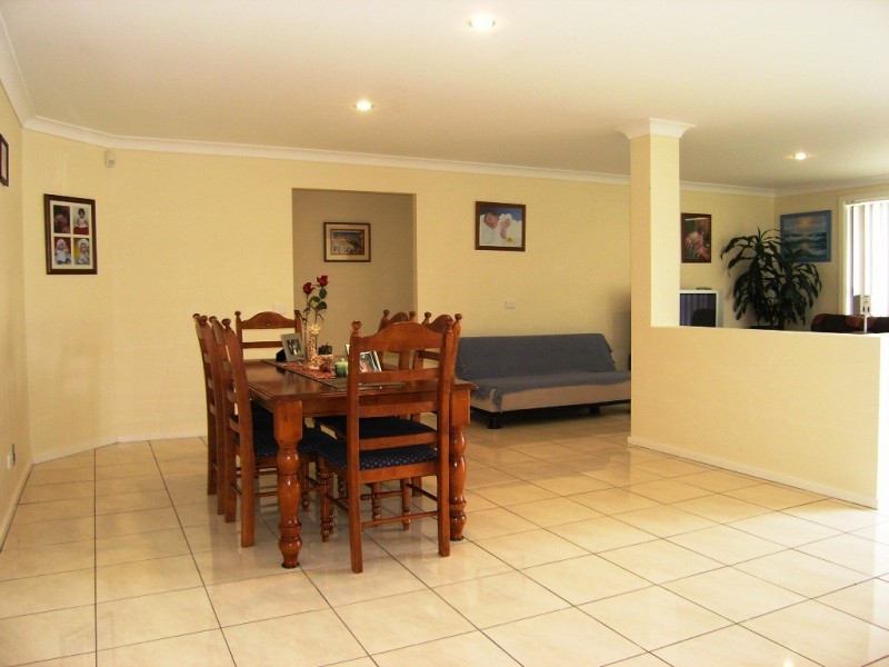 2 Whitewood St, Worrigee NSW 2540