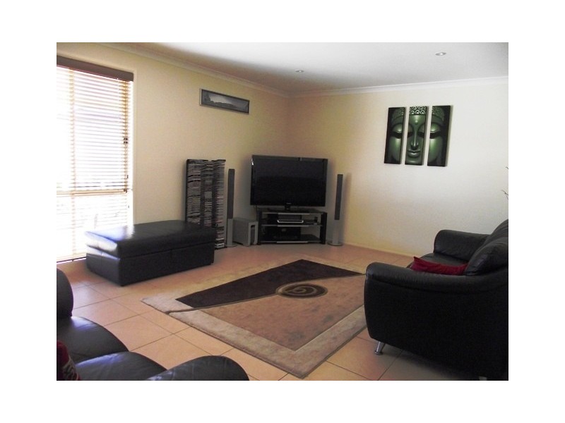 1 Kardella Ave, Worrigee NSW 2540