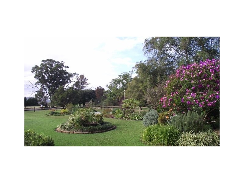 9 Meroo St, Bomaderry NSW 2541