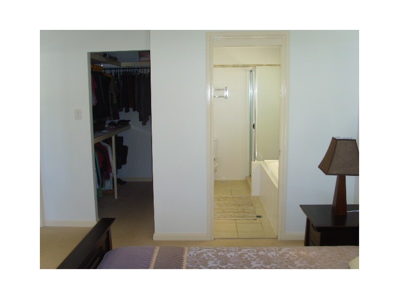 Broadbeach Waters QLD 4218