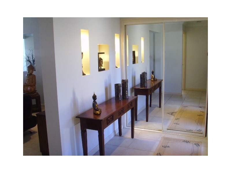 Broadbeach Waters QLD 4218