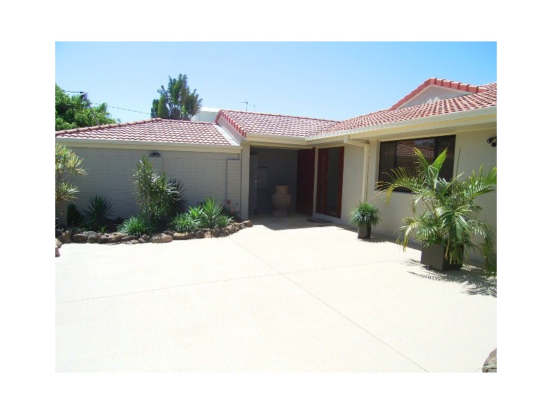 Broadbeach Waters QLD 4218