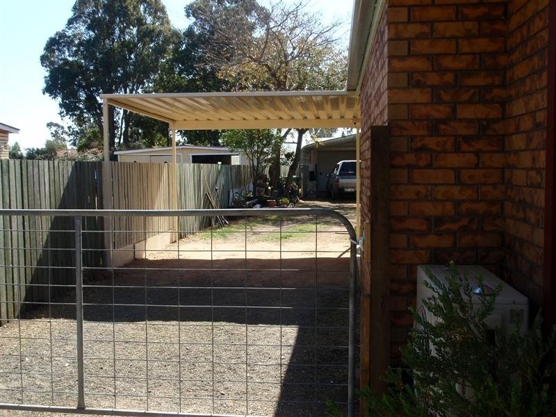 4 Rome Street, Oakey QLD 4401