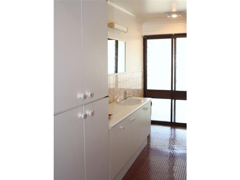 56 Youngs Street, Petrie QLD 4502