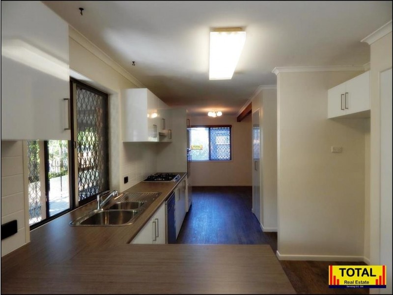 33 Brittainy Street, Petrie QLD 4502