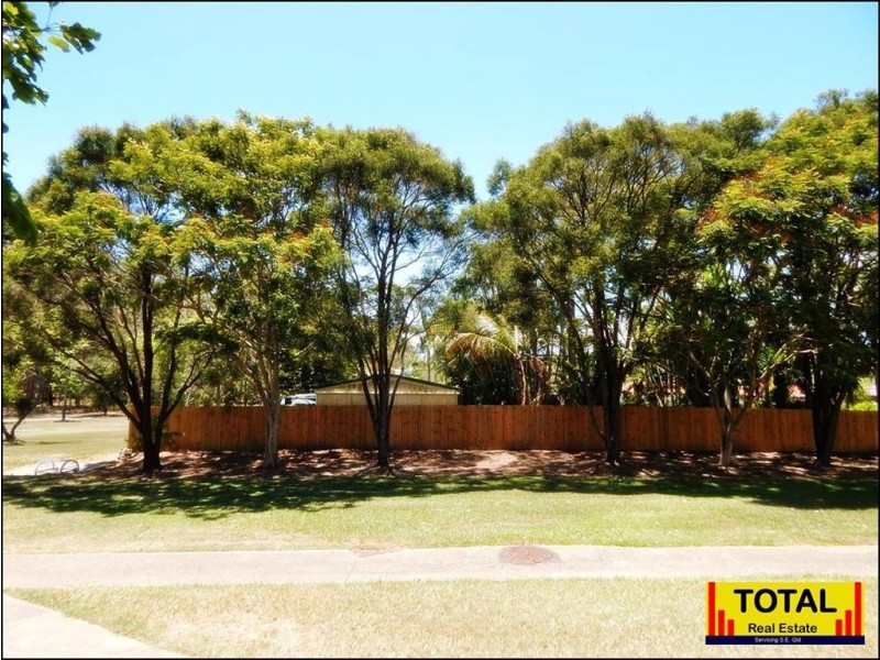 33 Brittainy Street, Petrie QLD 4502