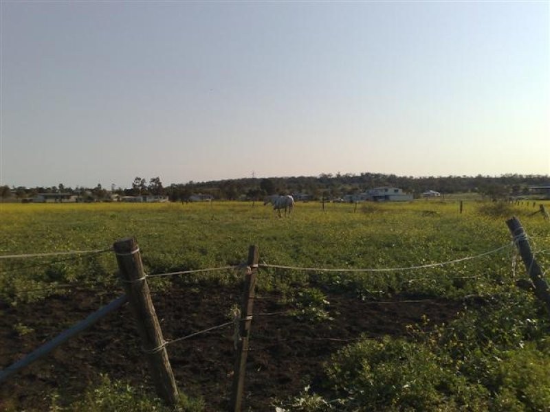 38 Baron Street, Jondaryan QLD 4403