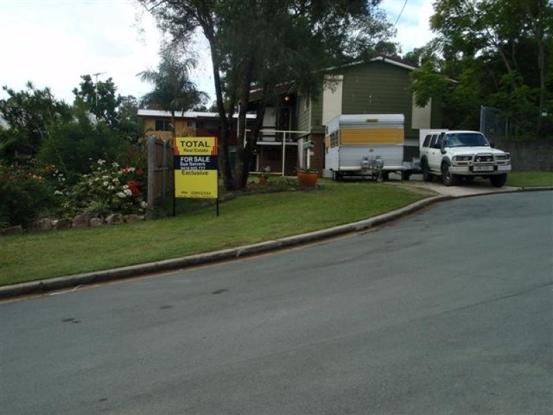 5 Michel Court, Petrie QLD 4502