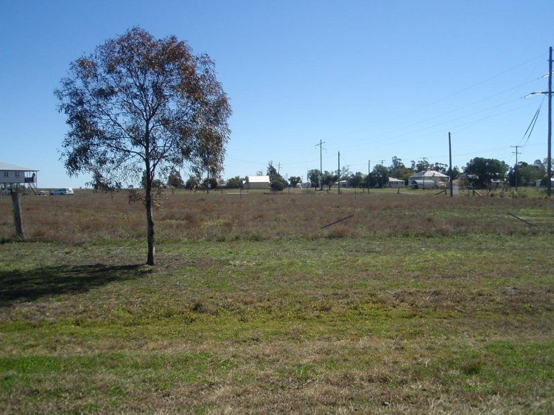 33 Earl Street, Jondaryan QLD 4403