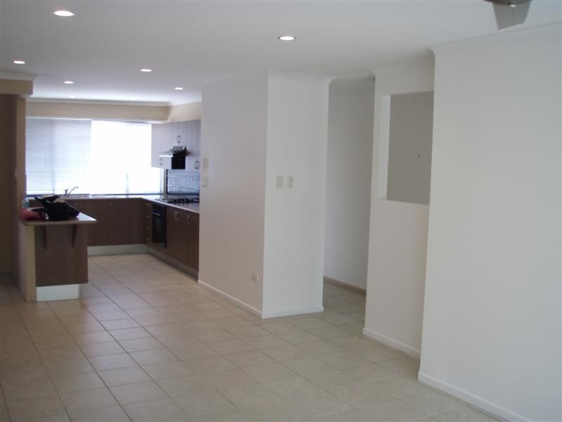 8/45 Maud Street, Maroochydore QLD 4558