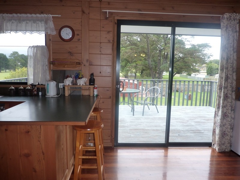 7B Hume Street, Greenwell Point NSW 2540