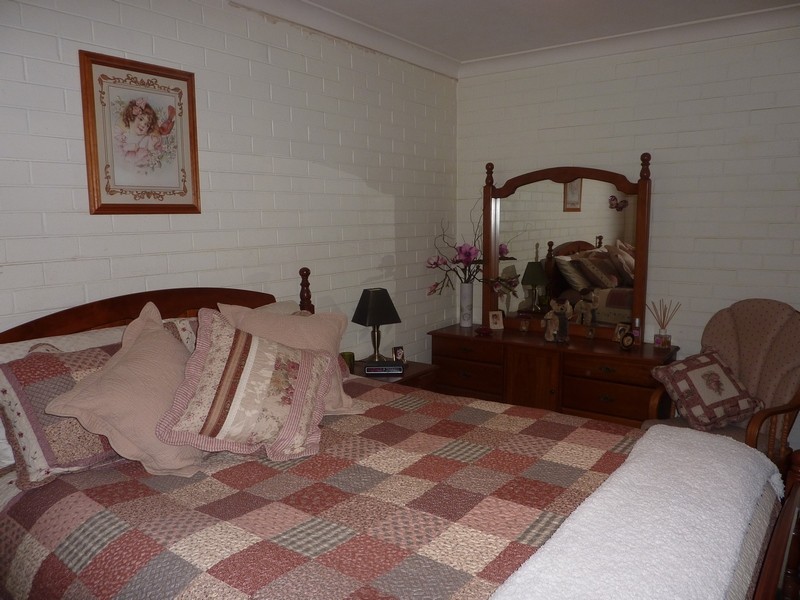 2 DeMestra Place, Nowra NSW 2541