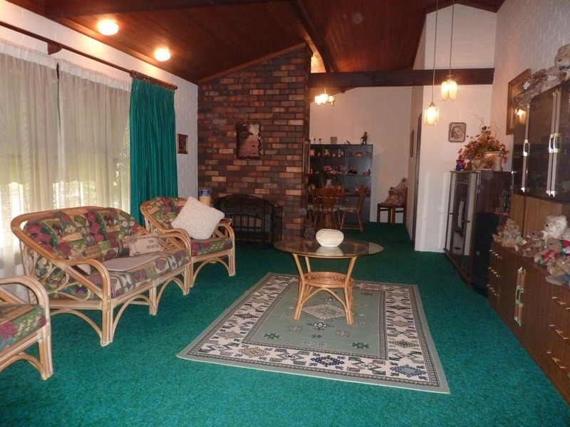 2 DeMestra Place, Nowra NSW 2541