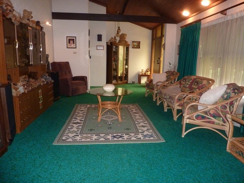 2 DeMestra Place, Nowra NSW 2541