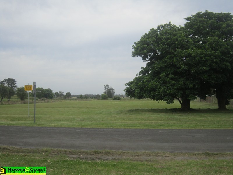 22 West Street, Greenwell Point NSW 2540