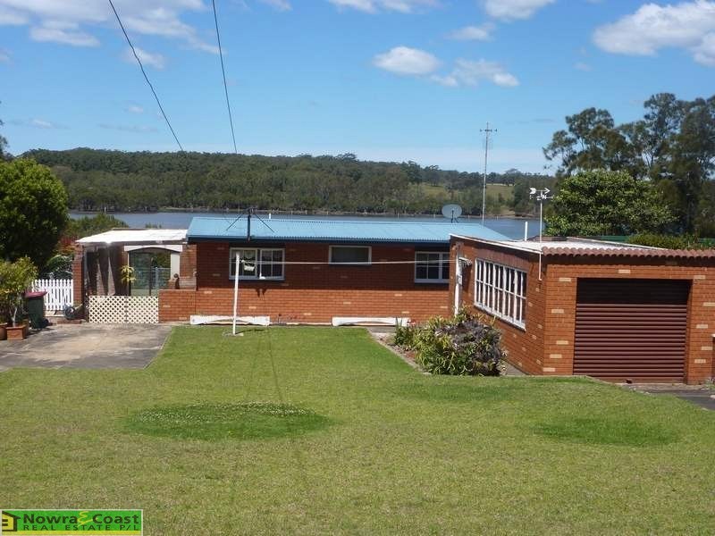 18 Crookhaven Drive, Greenwell Point NSW 2540
