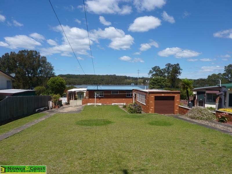 18 Crookhaven Drive, Greenwell Point NSW 2540