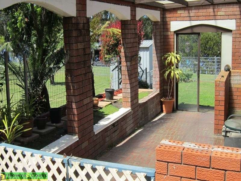 18 Crookhaven Drive, Greenwell Point NSW 2540