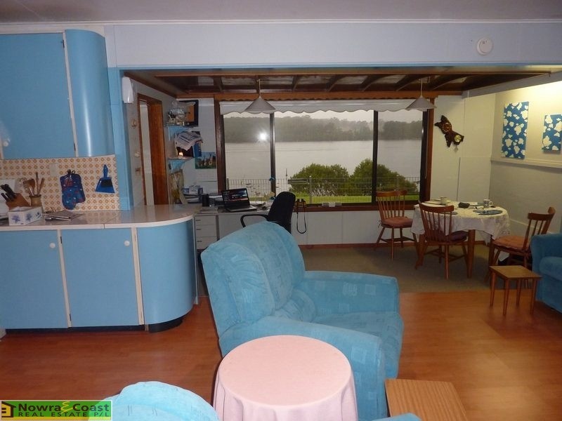 18 Crookhaven Drive, Greenwell Point NSW 2540