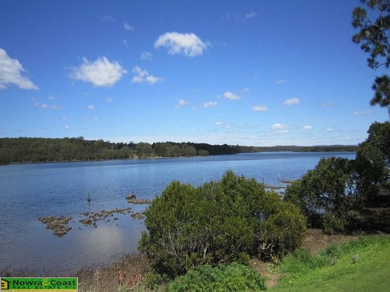 18 Crookhaven Drive, Greenwell Point NSW 2540