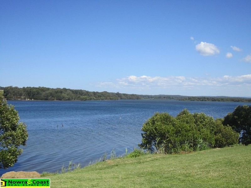 20 Crookhaven Drive, Greenwell Point NSW 2540