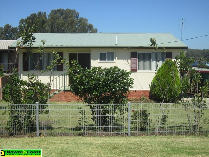 20 Crookhaven Drive, Greenwell Point NSW 2540