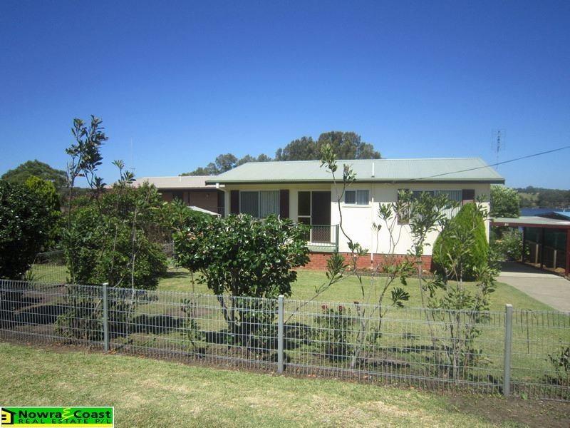 20 Crookhaven Drive, Greenwell Point NSW 2540