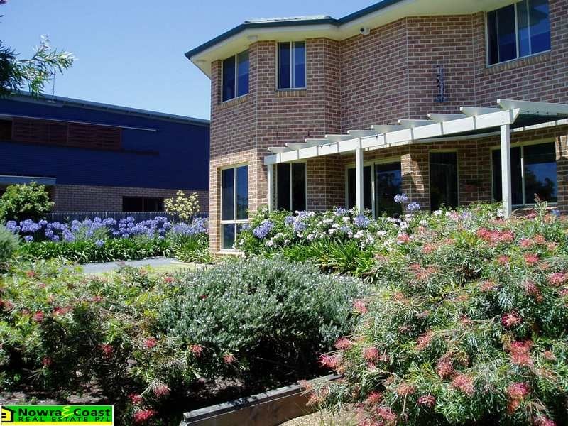 42 Orama Crescent, Orient Point NSW 2540