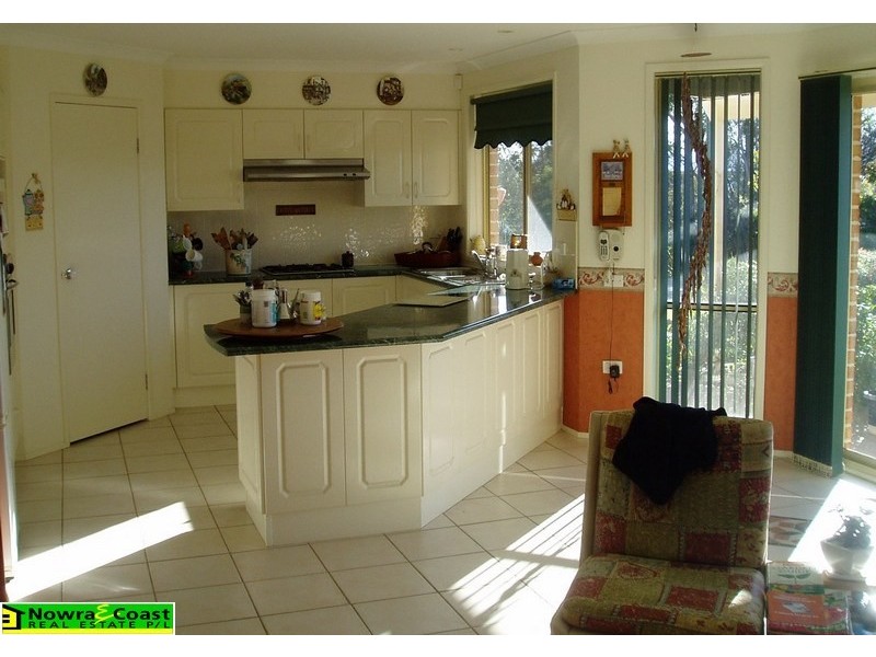 42 Orama Crescent, Orient Point NSW 2540