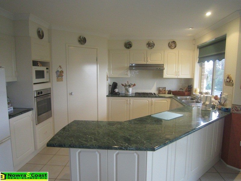 42 Orama Crescent, Orient Point NSW 2540