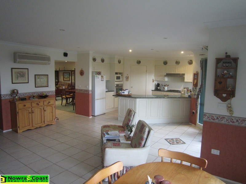 42 Orama Crescent, Orient Point NSW 2540