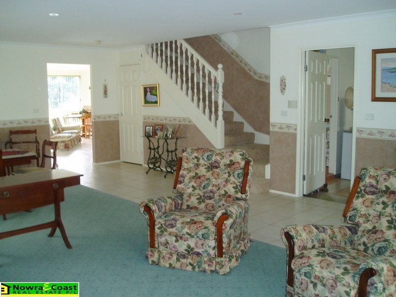 42 Orama Crescent, Orient Point NSW 2540