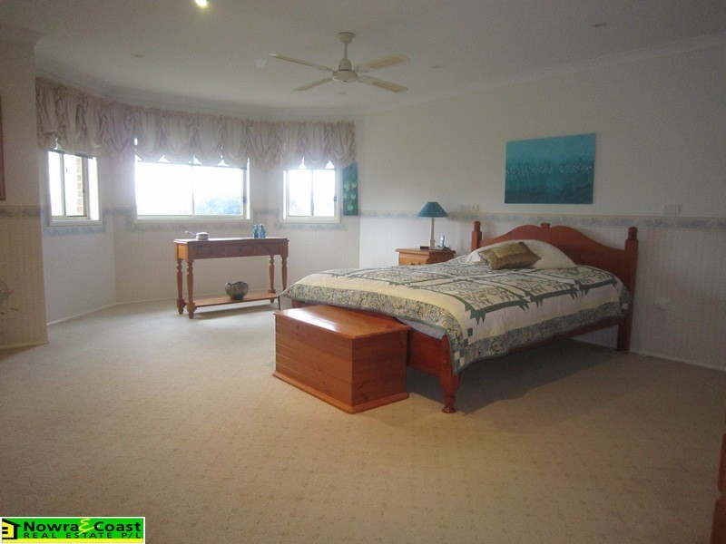 42 Orama Crescent, Orient Point NSW 2540