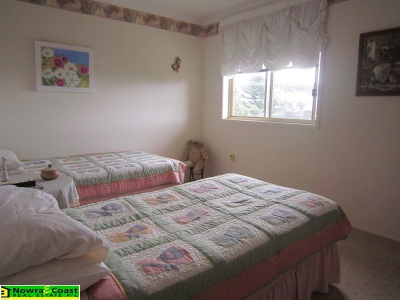 42 Orama Crescent, Orient Point NSW 2540