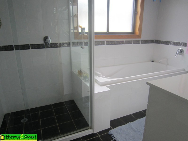 45 Eastbourne Avenue, Culburra Beach NSW 2540