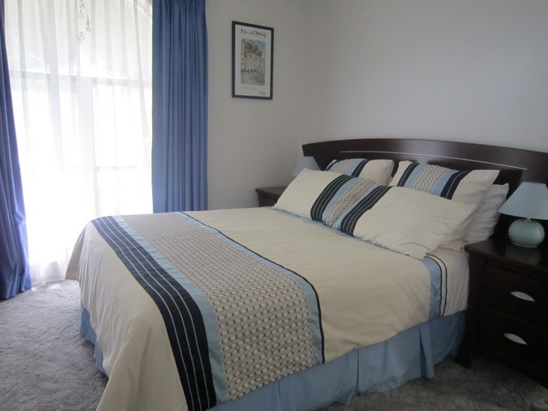26 Lyrebird Drive, Nowra NSW 2541
