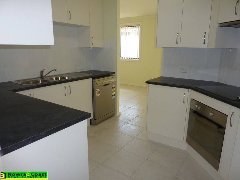 7 Holloway Road, Nowra NSW 2541