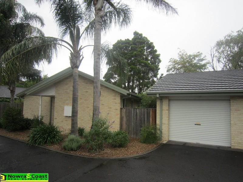 2/52 Hillcrest  Avenue, South Nowra NSW 2541