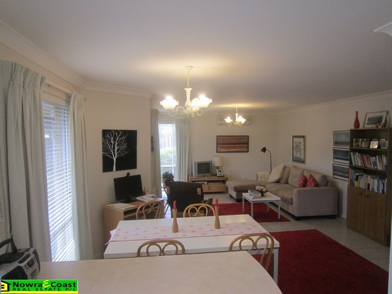 2/52 Hillcrest  Avenue, South Nowra NSW 2541