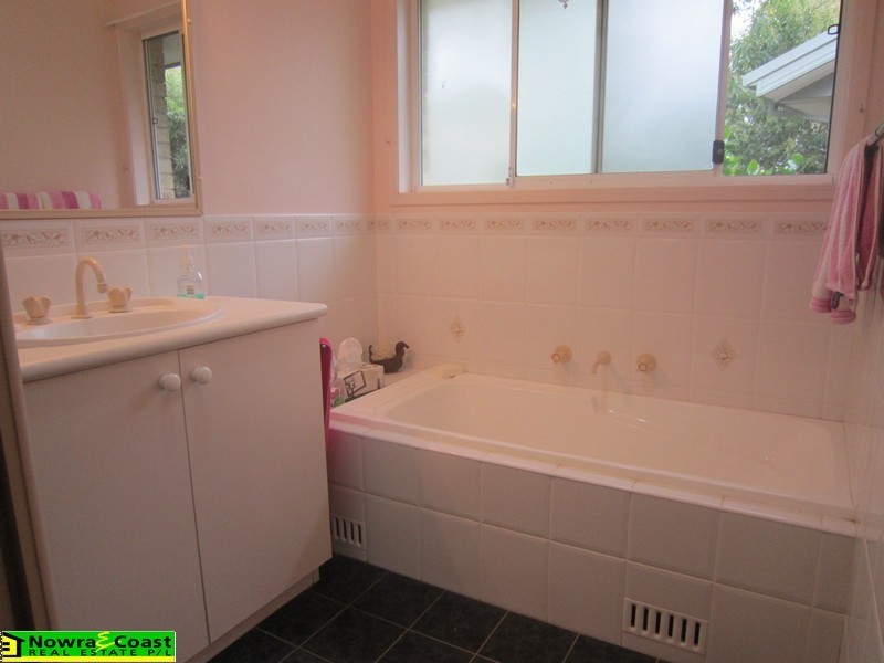 2/52 Hillcrest  Avenue, South Nowra NSW 2541