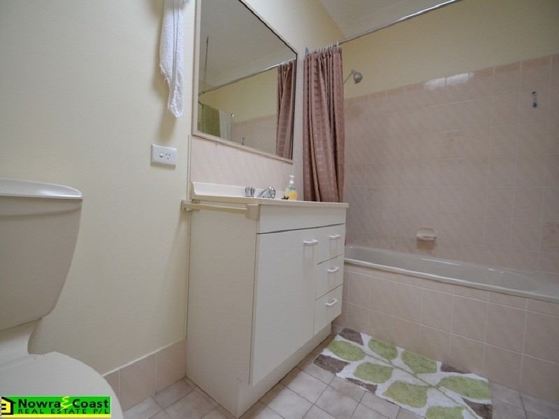 3 Farrelly Place, Bomaderry NSW 2541