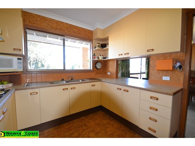 11 Church Street, Greenwell Point NSW 2540