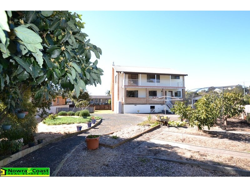 11 Church Street, Greenwell Point NSW 2540