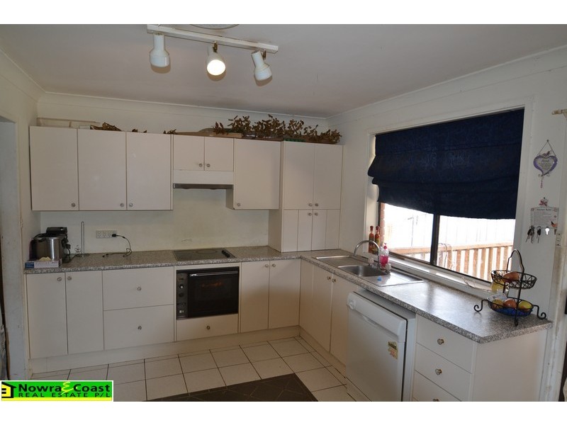 11 Greenwell Point Road, Nowra NSW 2541