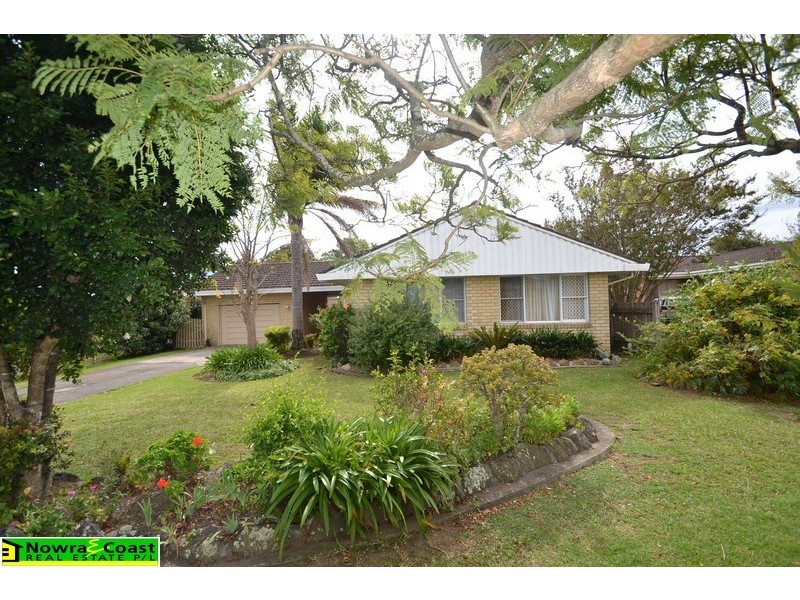 25 Amalfi Crescent, Nowra NSW 2541