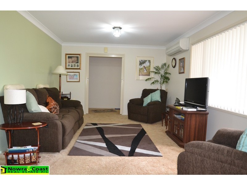 25 Amalfi Crescent, Nowra NSW 2541