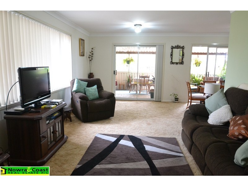 25 Amalfi Crescent, Nowra NSW 2541