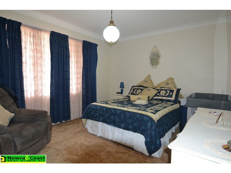 25 Amalfi Crescent, Nowra NSW 2541